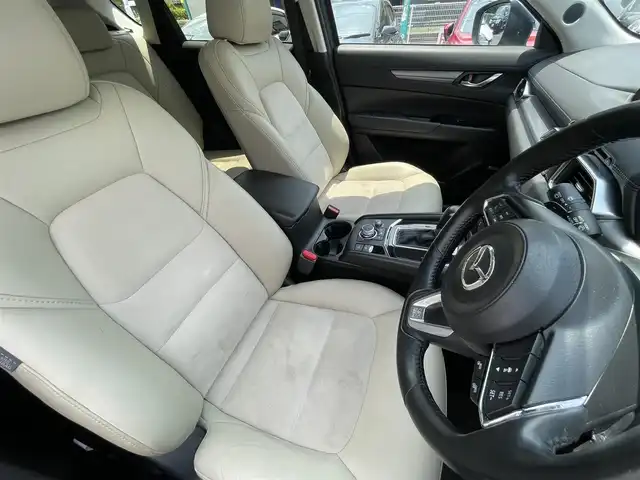 マツダ ＣＸ－５ XD シルクベージュセレクション 熊本県 2020(令2)年 5.5万km ジェットブラックマイカ BOSEサウンド/純正ナビ/【フルセグTV/CD/DVD/Bluetooth/ラジオ】/360°カメラ/前後ドライブレコーダー（ZDR-025）/レーダークルーズコントロール/パドルシフト/スマートシティブレーキサポート/レーンキープアシスト/ブラインドスポットモニター/クリアランスソナー/白ハーフレザーシート/前席シートヒーター/前席パワーシート/前席シートメモリ/ステアリングヒーター/パワーバックドア/純正19インチAW/LEDヘッドライト/ETC2.0/標識認識機能/アイドリングストップ/横滑り防止機能/純正ゴムマット/保証書/取扱説明書