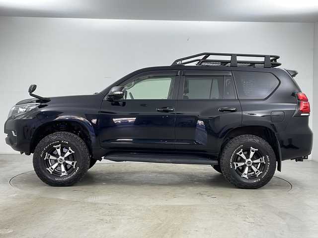 トヨタ ランドクルーザー プラド TX 道央・札幌 2019(平31)年 5.1万km ブラック ・4WD/・社外9インチナビTV&BT&DVD&CD&HDMI/・バックカメラ/・サンルーフ/・サントレックヒッチメンバー(ボール無し)/・リフトアップ/・GI　GEERルーフラックキャリア/・RAYSデイトナ/7インチAW＋BFグットリッチAT/・衝突被害軽減ブレーキ/・プリクラッシュセーフティ/・レーンディパーチャーアラート/・ふらつき防止/・寒冷地仕様/・アダプティブクルーズコントロール/・横滑り防止/・アイドルアップ/・オートライト/・オートマチックハイビーム/・LEDヘッドライト/・フォグランプ/・ダウンヒルアシストコントロール/・ヘッドキット/・サイドステップ/・社外ルームミラー交換型ドラレコ前後