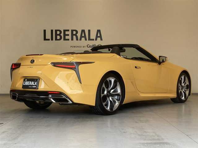 レクサス ＬＣ 500 コンバーチブル 熊本県 2020(令2)年 1.3万km ネープルスイエローコントラストレイヤリング ・スマートキー/・プッシュスタート/・電動オープン/・プリクラッシュブレーキシステム/・レーンキープアシスト/・ブラインドスポットモニター/・クルーズコントロール(追従式)/・黒革シート/・前席シートヒーター ＆エアシート /・ハンドルヒーター /・純正メモリナビ/　【BD・Bluetooth・USB・SD・AUX・MSV】/・フルセグTV/・バックカメラ/・ETC2.0/・ドライブレコーダー(前方録画)/・ヘッドアップディスプレイ/・LEDヘッドランプ/・純正マット/・保証書/取説