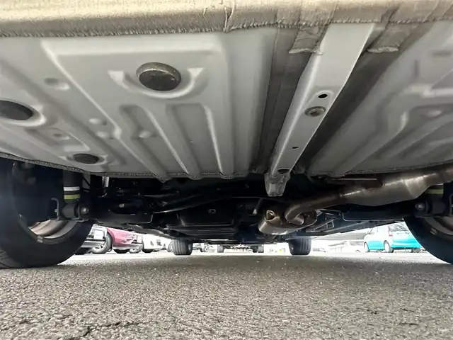 トヨタ ヴォクシー S－Z 宮城県 2022(令4)年 2.1万km ホワイトパールクリスタルシャイン ディスプレイオーディオプラス/・10.5インチ/・車載メモリーナビ/・CD/DVD/・フルセグTV/・USB/HDMI/・AppleCarPlay/AndroidAuto/・ETC2.0/ドライビングサポートパッケージ/・ヘッドアップディスプレイ/・デジタルインナーミラー/ブラインドスポットモニター/＋安心降車アシスト/＋アドバンスドドライブ/＋フロントクロストラフィックアラート/＋レーンチェンジアシスト/＋パーキングサポートブレーキ（後方接近車両）/＝＝＝/セーフティセンス/・プリクラッシュセーフティ/・レーントレーシングアシスト/レーンディパーチャーアラート/・レーダークルーズコントロール/・オートマチックハイビーム/・ロードサインアシスト/・ドライバー異常時対応システム/・プロアクティブドライビングアシスト/・発進遅れ告知機能/パーキングサポートブレーキ/バックカメラ/ドライブレコーダー/両側パワースライドドア/ハーフレザーシート/シートヒーター/電動パーキングブレーキ/ブレーキホールド/LEDヘッドランプ/純正17インチAW