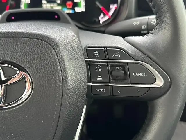 トヨタ ヴォクシー S－Z 宮城県 2022(令4)年 2.1万km ホワイトパールクリスタルシャイン ディスプレイオーディオプラス/・10.5インチ/・車載メモリーナビ/・CD/DVD/・フルセグTV/・USB/HDMI/・AppleCarPlay/AndroidAuto/・ETC2.0/ドライビングサポートパッケージ/・ヘッドアップディスプレイ/・デジタルインナーミラー/ブラインドスポットモニター/＋安心降車アシスト/＋アドバンスドドライブ/＋フロントクロストラフィックアラート/＋レーンチェンジアシスト/＋パーキングサポートブレーキ（後方接近車両）/＝＝＝/セーフティセンス/・プリクラッシュセーフティ/・レーントレーシングアシスト/レーンディパーチャーアラート/・レーダークルーズコントロール/・オートマチックハイビーム/・ロードサインアシスト/・ドライバー異常時対応システム/・プロアクティブドライビングアシスト/・発進遅れ告知機能/パーキングサポートブレーキ/バックカメラ/ドライブレコーダー/両側パワースライドドア/ハーフレザーシート/シートヒーター/電動パーキングブレーキ/ブレーキホールド/LEDヘッドランプ/純正17インチAW