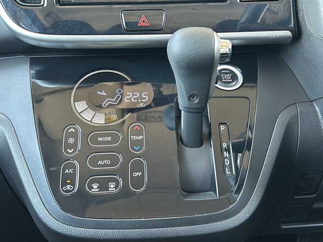 日産 デイズ ルークス ハイウェイスターX 静岡県 2020(令2)年 2.4万km ホワイトソリッド/プレミアムオリーブM 純正ナビ/・アラウンドビューモニター/・Bluetooth/・フルセグTV/・CD/DVD/・SD/主要装備/・プッシュスタート/・ドライブレコーダー/・ETC車載器/・片側パワースライドドア/・衝突被害軽減システム/・レーンキープアシスト/・オートマチックハイビーム/・アイドリングストップ/・純正ＡＷ/・純正フロアマット/・LEDヘッドライト/・スマートキー