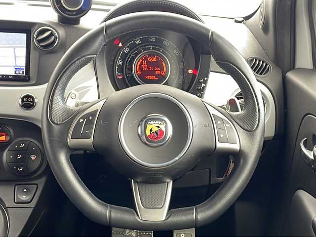 アバルト ５９５ ツーリズモ 静岡県 2014(平26)年 5万km グレー 社外ナビ/バックカメラ/フルセグテレビ/Bluetooth/社外給油口カバー/コーナーセンサー/パドルシフト/ETC/純正アルミ/ステアリングスイッチ/革巻きステアリング