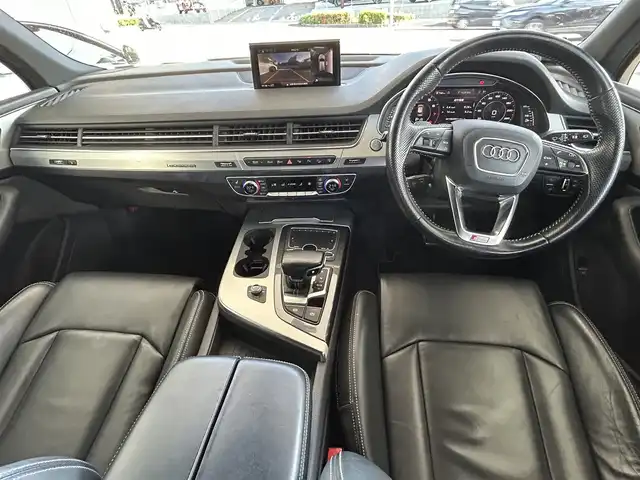 アウディ Ｑ７ 3.0TFSI クワトロ Sライン PKG 長崎県 2016(平28)年 12.8万km ディープブラックパールエフェクト 純正ナビ（FM/AM/BT/TV/CD）/プッシュスタート/スマートキー×2/パドルシフト/フルタイム4WD/スーパーチャージャー/WORK20インチアルミホイール/純正フロアマット/レザーシート/DN席パワーシート/DN席＋2列目シートヒーター/電動格納サードシート/電動リアゲート/前方ドライブレコーダー/全方位カメラ/オートライト/パーキングアシスト/ABS/衝突被害軽減システム/前後コーナーセンサー/取扱説明書/記録簿/保証書
