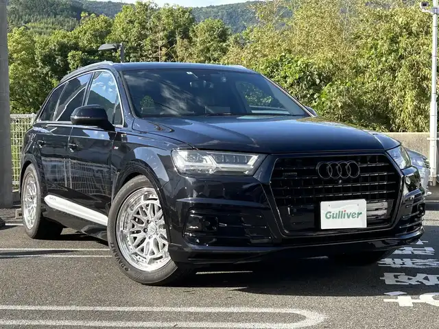 アウディ Ｑ７ 3.0TFSI クワトロ Sライン PKG 長崎県 2016(平28)年 12.8万km ディープブラックパールエフェクト 純正ナビ（FM/AM/BT/TV/CD）/プッシュスタート/スマートキー×2/パドルシフト/フルタイム4WD/スーパーチャージャー/WORK20インチアルミホイール/純正フロアマット/レザーシート/DN席パワーシート/DN席＋2列目シートヒーター/電動格納サードシート/電動リアゲート/前方ドライブレコーダー/全方位カメラ/オートライト/パーキングアシスト/ABS/衝突被害軽減システム/前後コーナーセンサー/取扱説明書/記録簿/保証書