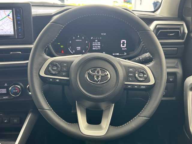 トヨタ ライズ Z 宮城県 2024(令6)年 0.6万km ブラックマイカメタリック 4WD/寒冷地仕様/メモリナビ/(CD/DVD/SD/FM/AM/iPod/USB/HDMI/AUX)/フルセグTV/Bluetooth/バックカメラ/前方ドライブレコーダー/ETC/スマートアシスト/シートヒーター/プッシュスタート/スマートキー/オートライト/オートマチックハイビーム/フォグランプ/ドアバイザー/純正フロアマット/純正17インチアルミホイール