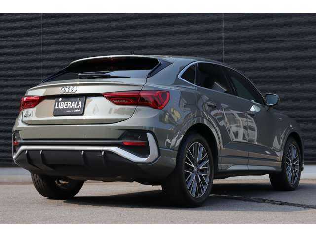 アウディ Ｑ３ SB 35TFSI Sライン 大分県 2020(令2)年 6万km グレー クロノスグレーメタリック（LX7G）/スペアキー1本/保証書/取扱説明書/アダクティブクルーズコントロール/パーキングセンサー/Ａｕｄｉサイドアシスト/ドライブモセレクト/オールウェザーライト/レインセンサー/電動格納ミラー/純正ナビ/CarPlay/全方位カメラ/社外ドラレコ（全方位）/ワイヤレス充電/フットオープナー/アンビエントライト/純正フロアマット/純正１９インチアルミホイール