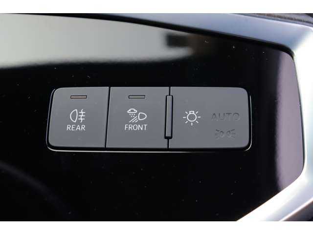 アウディ Ｑ３ SB 35TFSI Sライン 大分県 2020(令2)年 6万km グレー クロノスグレーメタリック（LX7G）/スペアキー1本/保証書/取扱説明書/アダクティブクルーズコントロール/パーキングセンサー/Ａｕｄｉサイドアシスト/ドライブモセレクト/オールウェザーライト/レインセンサー/電動格納ミラー/純正ナビ/CarPlay/全方位カメラ/社外ドラレコ（全方位）/ワイヤレス充電/フットオープナー/アンビエントライト/純正フロアマット/純正１９インチアルミホイール
