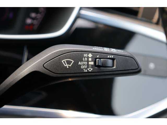 アウディ Ｑ３ SB 35TFSI Sライン 大分県 2020(令2)年 6万km グレー クロノスグレーメタリック（LX7G）/スペアキー1本/保証書/取扱説明書/アダクティブクルーズコントロール/パーキングセンサー/Ａｕｄｉサイドアシスト/ドライブモセレクト/オールウェザーライト/レインセンサー/電動格納ミラー/純正ナビ/CarPlay/全方位カメラ/社外ドラレコ（全方位）/ワイヤレス充電/フットオープナー/アンビエントライト/純正フロアマット/純正１９インチアルミホイール