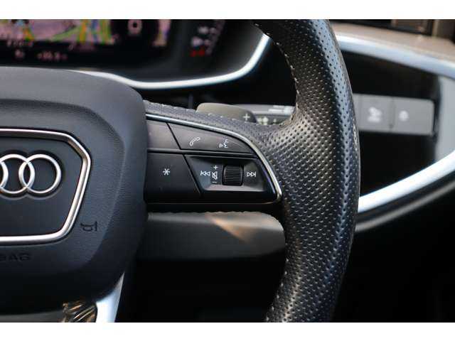 アウディ Ｑ３ SB 35TFSI Sライン 大分県 2020(令2)年 6万km グレー クロノスグレーメタリック（LX7G）/スペアキー1本/保証書/取扱説明書/アダクティブクルーズコントロール/パーキングセンサー/Ａｕｄｉサイドアシスト/ドライブモセレクト/オールウェザーライト/レインセンサー/電動格納ミラー/純正ナビ/CarPlay/全方位カメラ/社外ドラレコ（全方位）/ワイヤレス充電/フットオープナー/アンビエントライト/純正フロアマット/純正１９インチアルミホイール