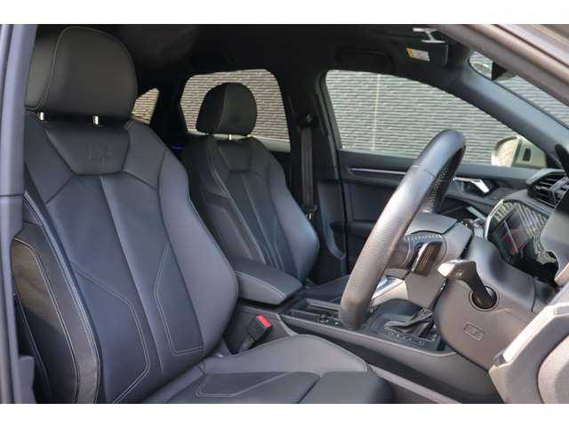 アウディ Ｑ３ SB 35TFSI Sライン 大分県 2020(令2)年 6万km グレー クロノスグレーメタリック（LX7G）/スペアキー1本/保証書/取扱説明書/アダクティブクルーズコントロール/パーキングセンサー/Ａｕｄｉサイドアシスト/ドライブモセレクト/オールウェザーライト/レインセンサー/電動格納ミラー/純正ナビ/CarPlay/全方位カメラ/社外ドラレコ（全方位）/ワイヤレス充電/フットオープナー/アンビエントライト/純正フロアマット/純正１９インチアルミホイール