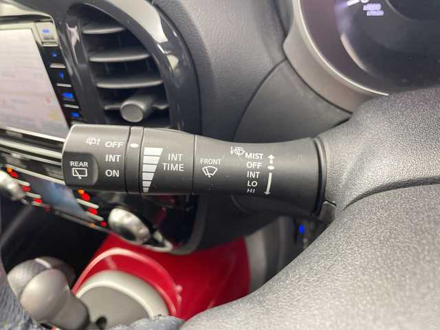 日産 ジューク 16GT FOUR タイプV 道央・札幌 2014(平26)年 5.7万km ラディアントレッド ・4WD/・社外SDナビ/・フルセグTV/BT/CD/DVD/・バックカメラ/・オートライト/キセノンライト/・前後ドライブレコーダー/・社外アルミ付き冬タイヤ積込/・横滑り防止機能/・スペアキー１本/・ETC