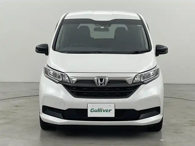 ホンダ フリード ハイブリット G ブラックスタイル 福岡県 2023(令5)年 3.2万km プラチナホワイトパール 純正ナビ　/バックカメラ　/ＥＴＣ　/アダプティブクルコン　/ホンダセンシング　/衝突被害軽減　/レーンキープ　/先行車発進お知らせ　/標識認識機能　/両側電動スライドドア　/シートヒーター　/純正１５インチＡＷ　/ＬＥＤヘッドライト