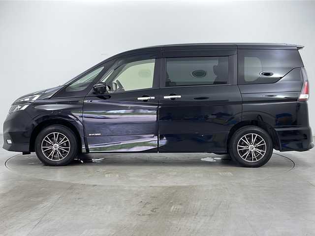日産 セレナ ハイウェイスターVセレクションⅡ 道央・札幌 2019(平31)年 6.1万km ダイヤモンドブラック ・4WD/・ワンオーナー/・純正9インチナビ&CD&DVD&BD&USB&AUX&SD&フルセグTV/・アラウンドビューモニター/・両側パワースライドドア/・クルーズコントロール/・インテリジェントパーキングアシスト/・エマージェンシーブレーキ/・アイドリングストップ/・前席シートヒーター/・ステアリングヒーター/・ETC/・純正フロアマット/・LEDヘッドライト/・オートライト/・スマートキー/・スペアキー/・純正エンジンスターター/・保証書/・取扱説明書