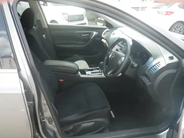 日産 ティアナ XE 神奈川県 2014(平26)年 3.4万km ダークメタルグレー 登録時33416km/純正SDナビ　フルセグTV/（SD/USB/CD）/バックカメラ/前後ドライブレコーダー（ユピテル）/ビルトインETC/純正16インチAW/オートライト/純正フロアマット/純正サイドバイザー/インテリキーx2/取説書