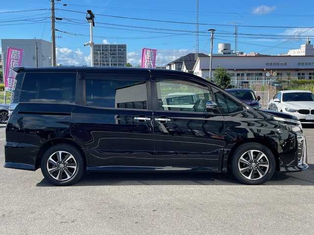トヨタ ヴォクシー ZS 煌Ⅱ 長崎県 2019(令1)年 7.6万km ブラック 純正SDナビ/CD/DVD/BT/USB/フルセグTV/バックカメラ/両側パワースライドドア/トヨタセーフティセンス/レーンキープアシスト/ステアリングスイッチ/クルーズコントロール/デジタルインナーミラー/オートマチックハイビーム/ビルトインETC