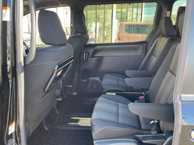トヨタ ヴォクシー ZS 煌Ⅱ 長崎県 2019(令1)年 7.6万km ブラック 純正SDナビ/CD/DVD/BT/USB/フルセグTV/バックカメラ/両側パワースライドドア/トヨタセーフティセンス/レーンキープアシスト/ステアリングスイッチ/クルーズコントロール/デジタルインナーミラー/オートマチックハイビーム/ビルトインETC