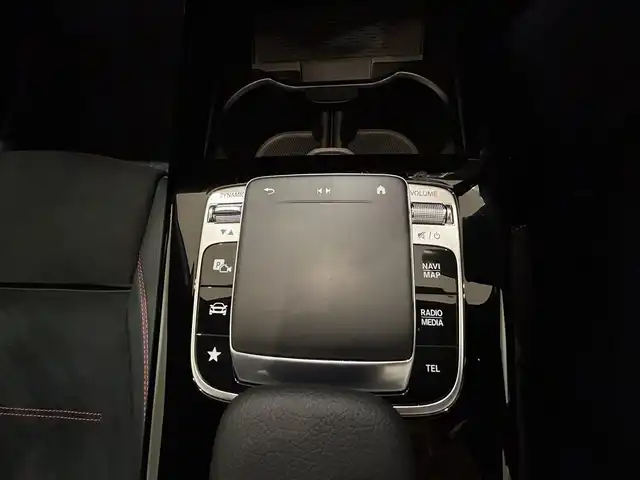 メルセデス・ベンツ Ａ１８０ スタイル AMGライン 熊本県 2020(令2)年 1.7万km ジュピターレッド ・純正ナビ/・CarPlay/・Bluetooth/・フルセグTV/・バックカメラ/・コーナーセンサー/・アダプティブクルーズコントロール/・ETC2.0/・前後ドライブレコーダー/・ハーフレザーシート/・前席シートヒーター/・アクティブハンドルアシスト/・アクティブレーンアシスト/・道路標識アシスト/・アクティブブレーキアシスト/・ブラインドスポットモニター/・ＬＥＤヘッドライト/・レーダー探知機/・ジュピターレッド