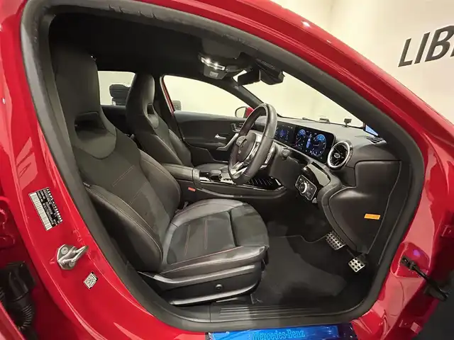 メルセデス・ベンツ Ａ１８０ スタイル AMGライン 熊本県 2020(令2)年 1.7万km ジュピターレッド ・純正ナビ/・CarPlay/・Bluetooth/・フルセグTV/・バックカメラ/・コーナーセンサー/・アダプティブクルーズコントロール/・ETC2.0/・前後ドライブレコーダー/・ハーフレザーシート/・前席シートヒーター/・アクティブハンドルアシスト/・アクティブレーンアシスト/・道路標識アシスト/・アクティブブレーキアシスト/・ブラインドスポットモニター/・ＬＥＤヘッドライト/・レーダー探知機/・ジュピターレッド