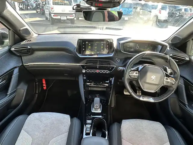 プジョー プジョー ２０８ GT 和歌山県 2021(令3)年 4.3万km 白Ⅱ 7インチディスプレイオーディオ/バックカメラ/衝突軽減ブレーキ/ブラインドスポットモニター/前後コーナーセンサー/オートライト/ETC/前後ドラレコ/シートヒーター/置くだけ充電器/パドルシフト/ステリモ/LEDヘッドライト/フォグランプ/フルオートパワーウィンドウ/プッシュスタート
