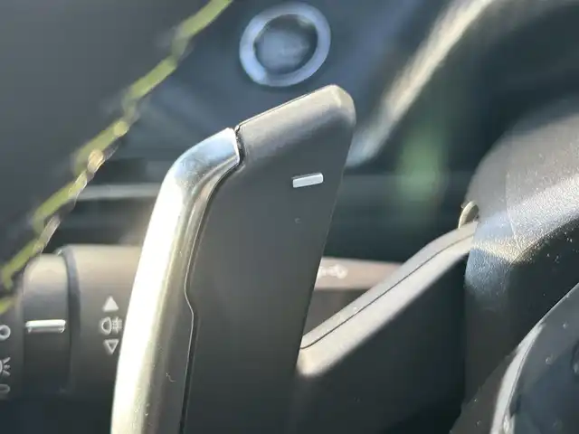 プジョー プジョー ２０８ GT 和歌山県 2021(令3)年 4.3万km 白Ⅱ 7インチディスプレイオーディオ/バックカメラ/衝突軽減ブレーキ/ブラインドスポットモニター/前後コーナーセンサー/オートライト/ETC/前後ドラレコ/シートヒーター/置くだけ充電器/パドルシフト/ステリモ/LEDヘッドライト/フォグランプ/フルオートパワーウィンドウ/プッシュスタート