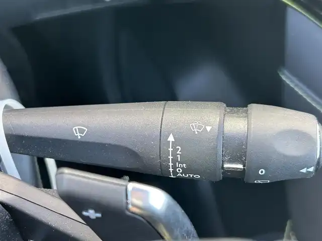プジョー プジョー ２０８ GT 和歌山県 2021(令3)年 4.3万km 白Ⅱ 7インチディスプレイオーディオ/バックカメラ/衝突軽減ブレーキ/ブラインドスポットモニター/前後コーナーセンサー/オートライト/ETC/前後ドラレコ/シートヒーター/置くだけ充電器/パドルシフト/ステリモ/LEDヘッドライト/フォグランプ/フルオートパワーウィンドウ/プッシュスタート