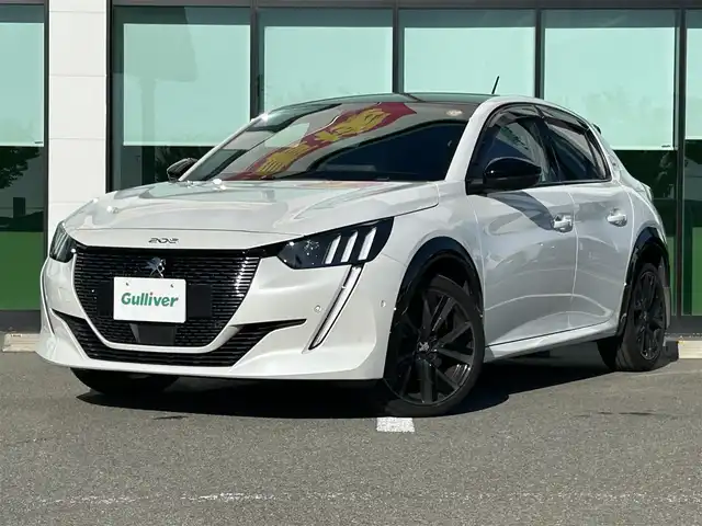 プジョー プジョー ２０８ GT 和歌山県 2021(令3)年 4.3万km 白Ⅱ 7インチディスプレイオーディオ/バックカメラ/衝突軽減ブレーキ/ブラインドスポットモニター/前後コーナーセンサー/オートライト/ETC/前後ドラレコ/シートヒーター/置くだけ充電器/パドルシフト/ステリモ/LEDヘッドライト/フォグランプ/フルオートパワーウィンドウ/プッシュスタート