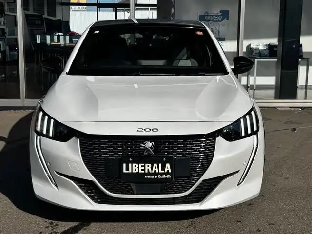プジョー プジョー ２０８ GT 富山県 2021(令3)年 4.3万km 白Ⅱ 7インチディスプレイオーディオ/Bluetooth接続/App-conect/バックカメラ/衝突軽減ブレーキ/ブラインドスポットモニター/前後コーナーセンサー/オートライト/ETC/前後ドラレコ/シートヒーター/qi充電/パドルシフト/LEDヘッドライト/フォグランプ/フルオートパワーウィンドウ/プッシュスタート