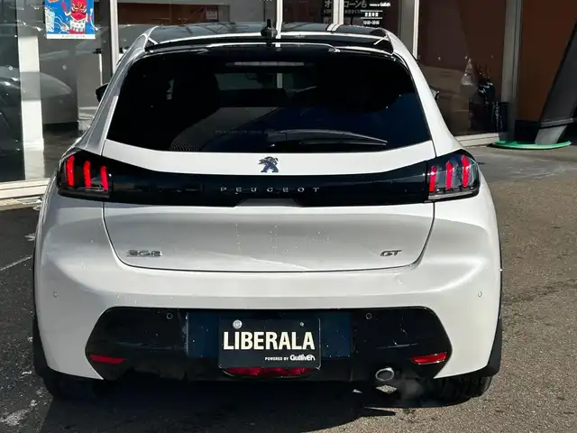プジョー プジョー ２０８ GT 富山県 2021(令3)年 4.3万km 白Ⅱ 7インチディスプレイオーディオ/Bluetooth接続/App-conect/バックカメラ/衝突軽減ブレーキ/ブラインドスポットモニター/前後コーナーセンサー/オートライト/ETC/前後ドラレコ/シートヒーター/qi充電/パドルシフト/LEDヘッドライト/フォグランプ/フルオートパワーウィンドウ/プッシュスタート