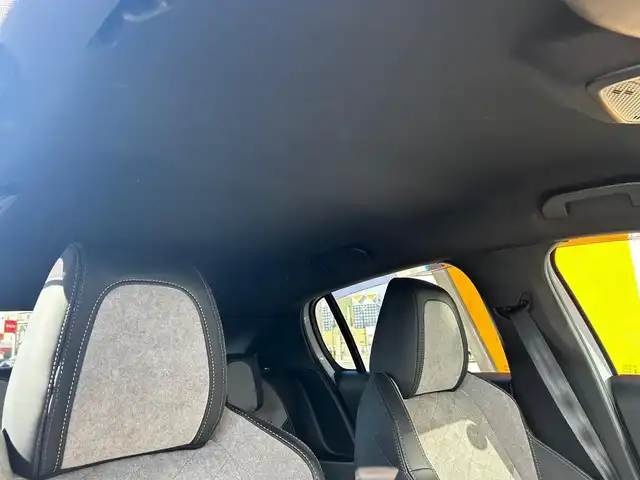 プジョー プジョー ２０８ GT 富山県 2021(令3)年 4.3万km 白Ⅱ 7インチディスプレイオーディオ/Bluetooth接続/App-conect/バックカメラ/衝突軽減ブレーキ/ブラインドスポットモニター/前後コーナーセンサー/オートライト/ETC/前後ドラレコ/シートヒーター/qi充電/パドルシフト/LEDヘッドライト/フォグランプ/フルオートパワーウィンドウ/プッシュスタート