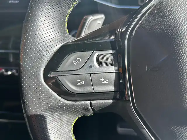 プジョー プジョー ２０８ GT 富山県 2021(令3)年 4.3万km 白Ⅱ 7インチディスプレイオーディオ/Bluetooth接続/App-conect/バックカメラ/衝突軽減ブレーキ/ブラインドスポットモニター/前後コーナーセンサー/オートライト/ETC/前後ドラレコ/シートヒーター/qi充電/パドルシフト/LEDヘッドライト/フォグランプ/フルオートパワーウィンドウ/プッシュスタート