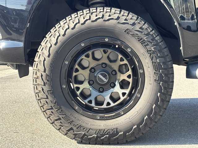 トヨタ ハイラックス Z 道東・釧路十勝 2018(平30)年 5万km アティチュードブラックマイカ 4WD/寒冷地仕様車/運転支援システム/・PCS(プリクラッシュセーフティ)/・LDA(レーンディパーチャーアラート)/・クルーズコントロール/ALPINEフローティングナビ/ (CD/DVD/BT)/フルセグTV/バックカメラ/ETC/ALPINEドライブレーコーダー/革巻きステアリング/ステアリングスイッチ/プッシュスタート/スマートキー/スペアキー/社外17インチAW/オートライト/純正LEDヘッドライト/フォグランプ/ (フロント/リア)/純正ドアバイザー/電動格納ミラー/ウインカーミラー/ミラーヒーター/横滑り防止装置/DAC(ダウンヒルアシストコントロール)/ナビ取扱説明書/取扱説明書/保証書