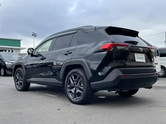 トヨタ ＲＡＶ４ ハイブリッド アドベンチャー 東京都 2023(令5)年 4.4万km アティチュードブラックマイカ ４WD/純正ディスプレイオーディオ/フルセグTV/アラウンドビューカメラ/前後ドライブレコーダー/ステアリングヒーター/D席パワーシート/運転席、助手席シートヒーター/Toyota Safety Sense/・プリクラッシュセーフティ/・レーンディパーチャーアラート/・レーダークルーズコントロール/・ブラインドスポットモニター/純正ビルトインETC2.0/フォグライト/LEDライト/冬タイヤ装着