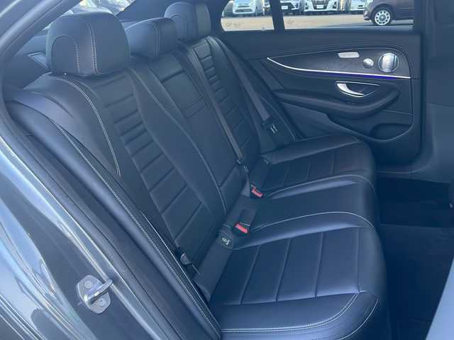 メルセデス・ベンツ Ｅ２２０ｄ アバンギャルド スポーツ 栃木県 2017(平29)年 7万km セレナイトグレー 純正SDナビ/・Bluetooth/・Burmesterサラウンドシステム/・TV ワンセグ/・アラウンドビューモニター/パノラミックスライディングルーフ/レザーシート/パワーシート/シートヒーター/追従式クルーズコントロール/AMG19インチアルミホイール/ETC2.0/ドライブレコーダー/衝突被害軽減システム/コーナーセンサー