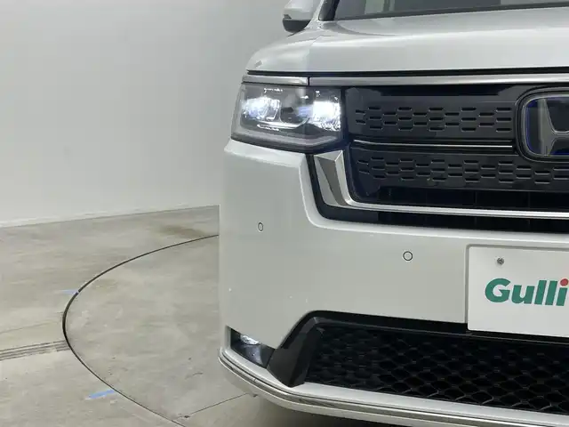 ホンダ ステップワゴン スパーダ eHEV 岡山県 2022(令4)年 3.9万km プラチナホワイトパール 純正11.4インチナビ/・FM/AM/Bluetooth/フルセグ/CD/DVD/バックカメラ/10.1インチフリップダウンモニター/パワーバックドア/ホンダセンシング/・衝突軽減ブレーキ/・車線逸脱警報/・アダプティブクルーズコントロール/・オートマチックハイビーム/・コーナーセンサー/前後ドライブレコーダー/ビルトインETC/パドルシフト/LEDヘッドライト/・フォグライト/電動パーキング/オートブレーキホールド/純正フロアマット