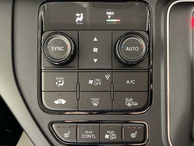 ホンダ ステップワゴン eHEV エアー EX 福岡県 2025(令7)年 0.1千km プラチナホワイトパール 純正11.4インチナビ(LXM-247VFLi)/パワーバックドア/バックカメラ/両側パワースライドドア/レーダークルーズコントロール/ブラインドスポットモニター/レーンキープアシスト/衝突軽減ブレーキ