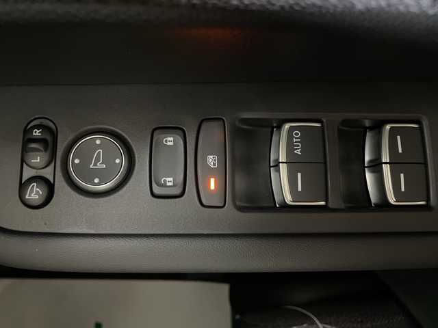 ホンダ ステップワゴン eHEV エアー EX 福岡県 2025(令7)年 0.1千km プラチナホワイトパール 純正11.4インチナビ(LXM-247VFLi)/パワーバックドア/バックカメラ/両側パワースライドドア/レーダークルーズコントロール/ブラインドスポットモニター/レーンキープアシスト/衝突軽減ブレーキ