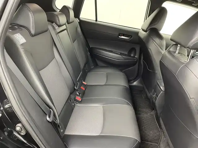 トヨタ カローラ クロス ハイブリッド Z 茨城県 2023(令5)年 3.2万km ホワイトパールクリスタルシャイン 純正ナビ/・Bluetooth接続/・バックカメラ（全方位モニター）/ハーフレザーシート/パワーシート（運転席）/サンルーフ/電動リアゲート/ドライブレコーダー（前後）/コーナーセンサー/ルーフレール/オートマチックハイビーム/レーンアシストキープ/アイドリングストップ/ABS/横滑り防止装置/盗難防止装置/衝突被害軽減システム