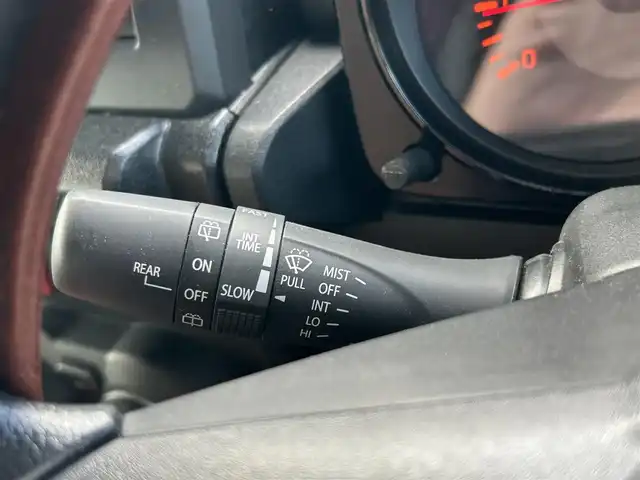 スズキ ジムニー XL 埼玉県 2022(令4)年 0.6万km シフォンアイボリーM 登録時走行距離 6044Km/4WD/アルパインナビ（BT/FM/HDMI）/Bカメラ/純正１６インチアルミホイール/レーンキープアシスト/ダウンヒルアシストコントロール/社外デジタルインナーミラー/MT付きAT/前席シートヒーター/ビルトインETC/ドラレコ前後/ミラーヒーター/フロアマット/Aストップ/プッシュスタート/スマートキー/スペアキー1本/保証書/車両/ナビ取扱説明書