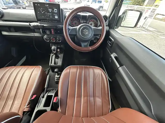 スズキ ジムニー XL 埼玉県 2022(令4)年 0.6万km シフォンアイボリーM 登録時走行距離 6044Km/4WD/アルパインナビ（BT/FM/HDMI）/Bカメラ/純正１６インチアルミホイール/レーンキープアシスト/ダウンヒルアシストコントロール/社外デジタルインナーミラー/MT付きAT/前席シートヒーター/ビルトインETC/ドラレコ前後/ミラーヒーター/フロアマット/Aストップ/プッシュスタート/スマートキー/スペアキー1本/保証書/車両/ナビ取扱説明書