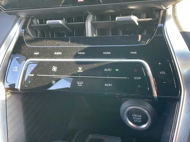 トヨタ ハリアー Z 埼玉県 2020(令2)年 4.7万km プレシャスブラックパール セーフティセンス/12.3インチ純正ナビ/　　BT/USB/フルセグ/MiraCast/バックカメラ/パワーバックドア/レーダークルーズコントロール/レーンキープアシスト/コーナーセンサー/LEDヘッドライト/ハーフレザーシート/純正19インチアルミホイール/デジタルインナーミラー/オートブレーキホールド/ETC2.0/スマートキー/禁煙車