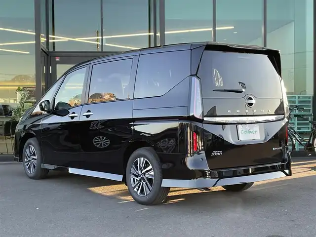 日産 セレナ e－パワー ハイウェイスター V 東京都 2025(令7)年 0.1千km ダイヤモンドブラック 登録済未使用車/純正12.3インチカラーディスプレイ/アラウンドビューモニター/プロパイロット/後席専用モニター(HDMI接続)/インテリジェントルームミラー/前後ドライブレコーダー/両側電動スライドドア/ビルトインETC2.0/エマージェンシーブレーキ/レーンキープアシスト/ブラインドスポットモニター/オートマチックハイビーム/コーナーセンサー/置くだけワイヤレス充電器/後席サンシェード/LEDヘッドライト/スマートキー/スペアキー×１