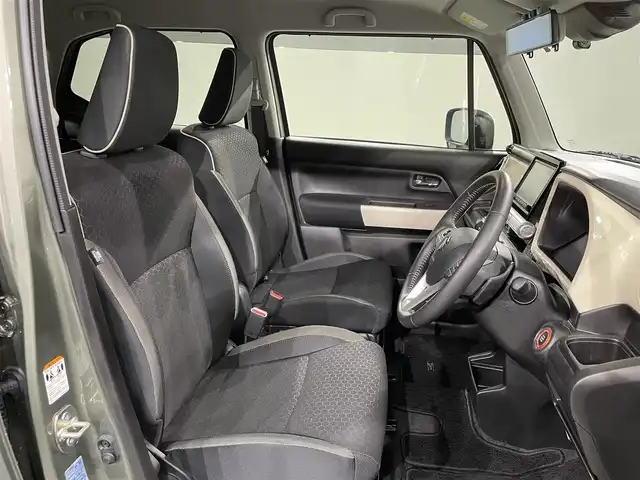 スズキ クロスビー HYBRID MZ 愛知県 2023(令5)年 2.8万km タフカーキパールメタリック/ホワイト2トーン 純正８インチナビ　/（AM/FM/Bluetooth/SD/iPod/フルセグTV/USB/CD・DVD再生)/アラウンドビューモニター　/衝突軽減ブレーキ　/レーダークルーズコントロール　/シートヒーター　/ビルトインＥＴＣ　/デジタルインナーミラー　/前後ドライブレコーダー　/ＬＥＤヘッドライト/LEDフォグランプ　/車線逸脱警報　/誤発進抑制機能/アダプティブハイビームシステム/標識認識機能/アイドリングストップ/パドルシフト/USB接続/ISOFIX/純正フロアマット/純正16インチAW/プッシュスタート/　　-スマートキー