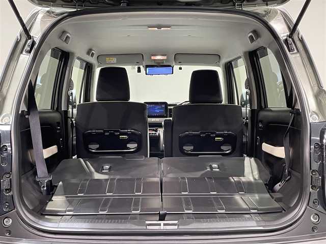 スズキ クロスビー HYBRID MZ 愛知県 2023(令5)年 2.8万km タフカーキパールメタリック/ホワイト2トーン 純正８インチナビ　/（AM/FM/Bluetooth/SD/iPod/フルセグTV/USB/CD・DVD再生)/アラウンドビューモニター　/衝突軽減ブレーキ　/レーダークルーズコントロール　/シートヒーター　/ビルトインＥＴＣ　/デジタルインナーミラー　/前後ドライブレコーダー　/ＬＥＤヘッドライト/LEDフォグランプ　/車線逸脱警報　/誤発進抑制機能/アダプティブハイビームシステム/標識認識機能/アイドリングストップ/パドルシフト/USB接続/ISOFIX/純正フロアマット/純正16インチAW/プッシュスタート/　　-スマートキー