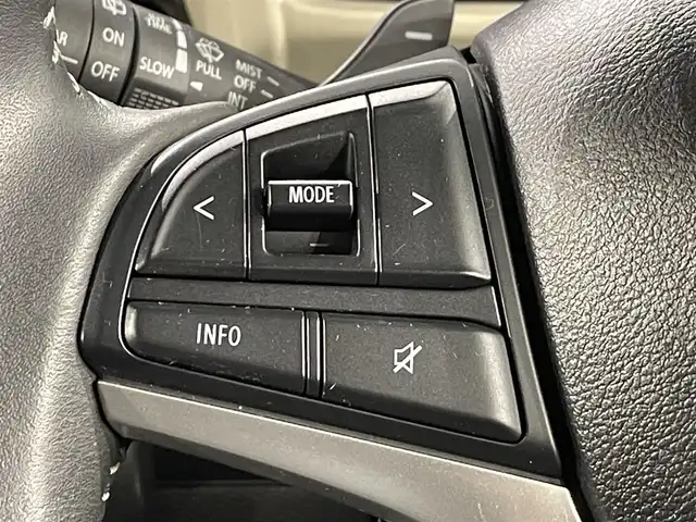 スズキ クロスビー HYBRID MZ 愛知県 2023(令5)年 2.8万km タフカーキパールメタリック/ホワイト2トーン 純正８インチナビ　/（AM/FM/Bluetooth/SD/iPod/フルセグTV/USB/CD・DVD再生)/アラウンドビューモニター　/衝突軽減ブレーキ　/レーダークルーズコントロール　/シートヒーター　/ビルトインＥＴＣ　/デジタルインナーミラー　/前後ドライブレコーダー　/ＬＥＤヘッドライト/LEDフォグランプ　/車線逸脱警報　/誤発進抑制機能/アダプティブハイビームシステム/標識認識機能/アイドリングストップ/パドルシフト/USB接続/ISOFIX/純正フロアマット/純正16インチAW/プッシュスタート/　　-スマートキー