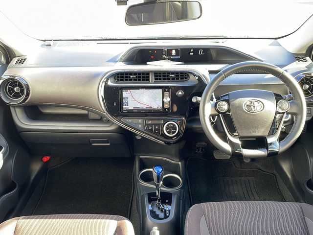 トヨタ アクア G 三重県 2019(令1)年 4.9万km ホワイトパールクリスタルシャイン 禁煙/社外ナビ/バックカメラ/ETC/スペアキー/前後クリアランスソナー/前方ドラレコ/クルーズコントロール/オートライト/オートハイビーム/電動格納ミラー