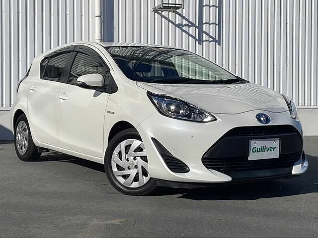 トヨタ アクア G 三重県 2019(令1)年 4.9万km ホワイトパールクリスタルシャイン 禁煙/社外ナビ/バックカメラ/ETC/スペアキー/前後クリアランスソナー/前方ドラレコ/クルーズコントロール/オートライト/オートハイビーム/電動格納ミラー