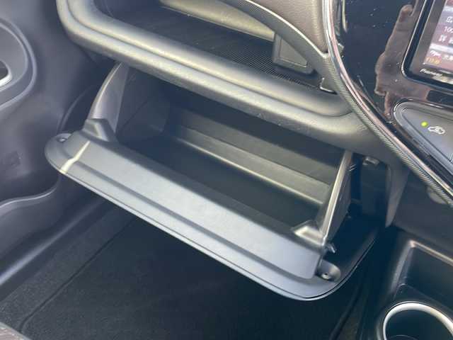 トヨタ アクア G 三重県 2019(令1)年 4.9万km ホワイトパールクリスタルシャイン 禁煙/社外ナビ/バックカメラ/ETC/スペアキー/前後クリアランスソナー/前方ドラレコ/クルーズコントロール/オートライト/オートハイビーム/電動格納ミラー