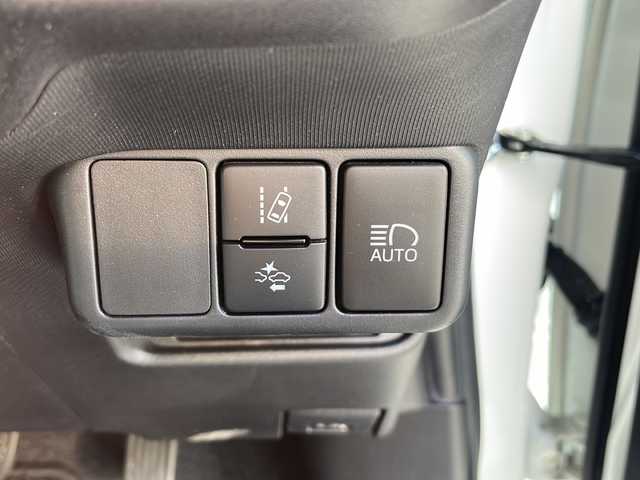 トヨタ アクア G 三重県 2019(令1)年 4.9万km ホワイトパールクリスタルシャイン 禁煙/社外ナビ/バックカメラ/ETC/スペアキー/前後クリアランスソナー/前方ドラレコ/クルーズコントロール/オートライト/オートハイビーム/電動格納ミラー