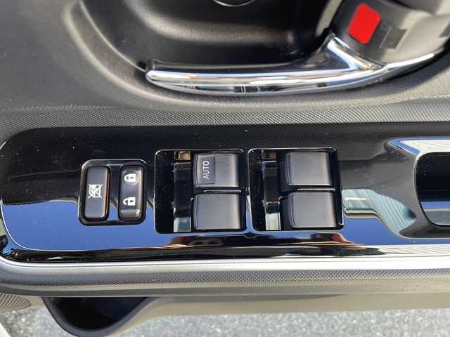 トヨタ アクア G 三重県 2019(令1)年 4.9万km ホワイトパールクリスタルシャイン 禁煙/社外ナビ/バックカメラ/ETC/スペアキー/前後クリアランスソナー/前方ドラレコ/クルーズコントロール/オートライト/オートハイビーム/電動格納ミラー